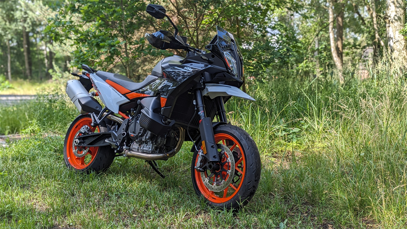 Test KTM 890 SMT